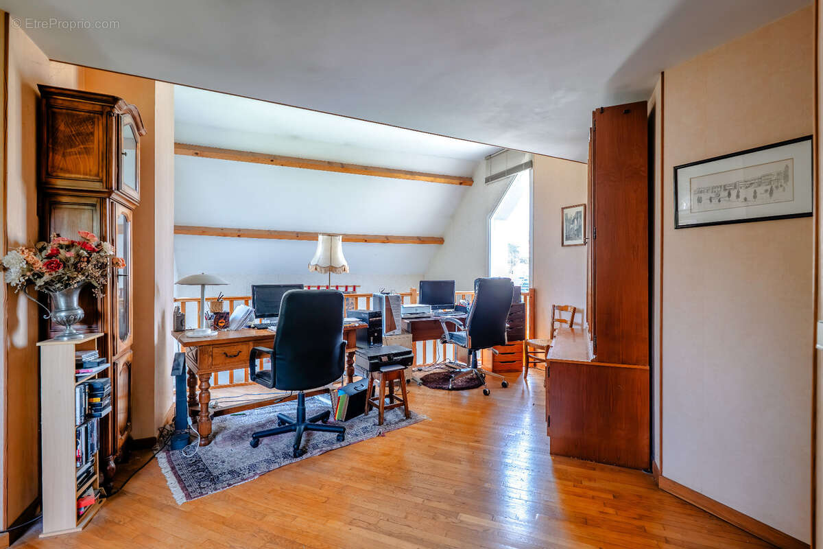 Maison d'architecte lumineuse avec dépendance - photo 24