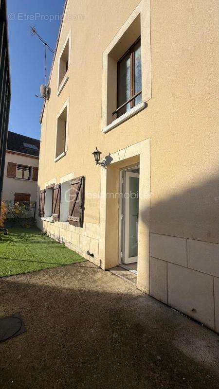 Maison à NANTEUIL-LES-MEAUX