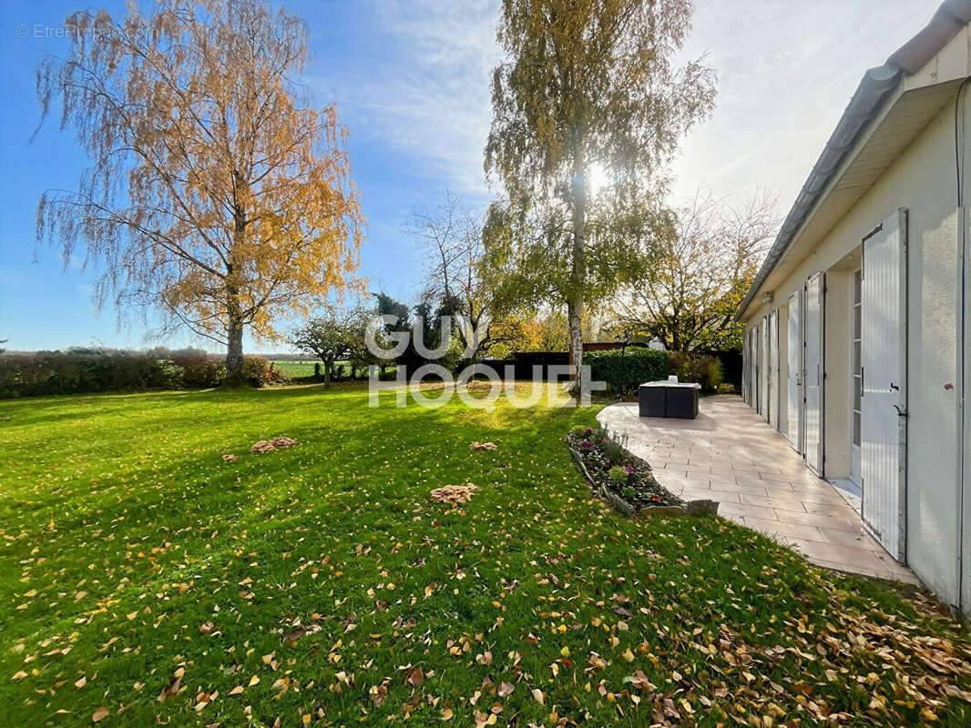 Maison à FONTENAY-TRESIGNY