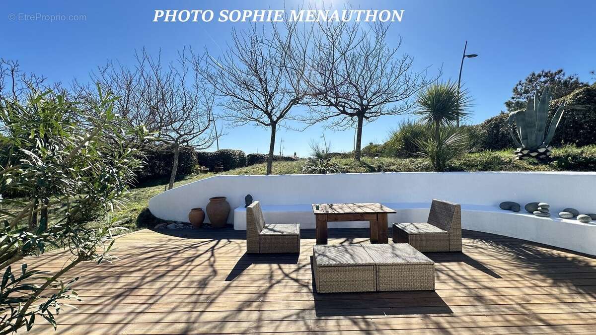 Maison de plage de type t6 de 170 m2 sur un terrain de 1592 m2 - photo 7