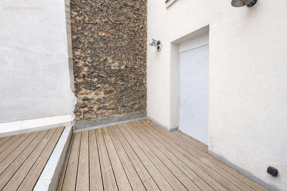 Appartement à AUBERVILLIERS