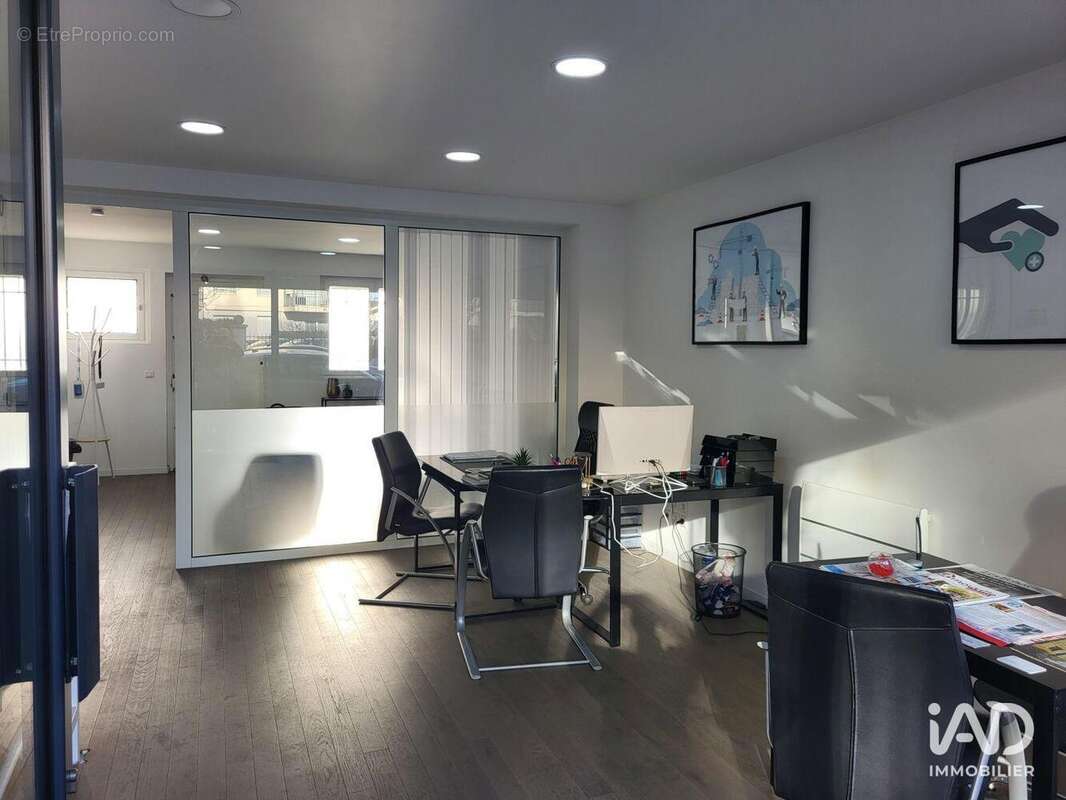 Photo 2 - Commerce à ARNOUVILLE-LES-GONESSE