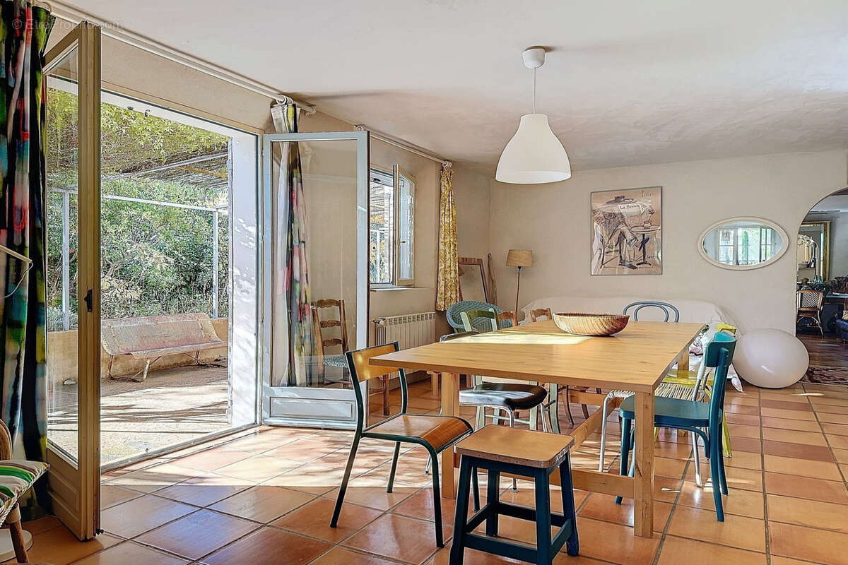 Maison à SAIGNON