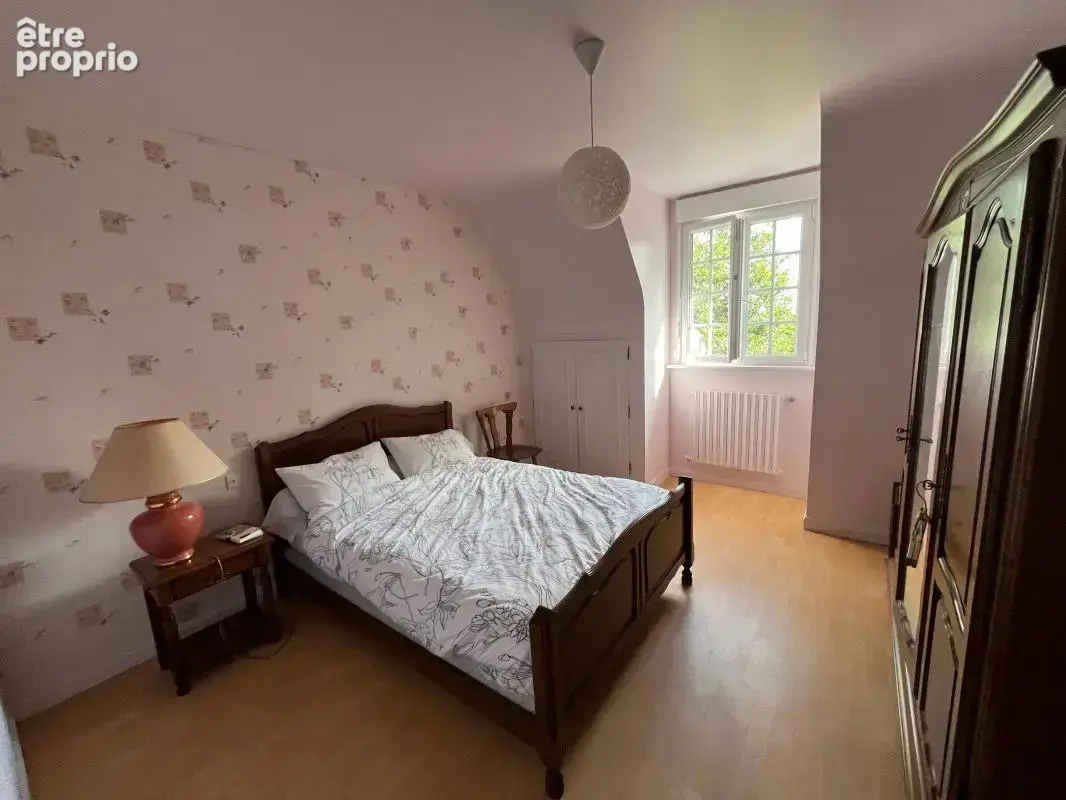 Maison 5 chambres avec un parc boisé - photo 10