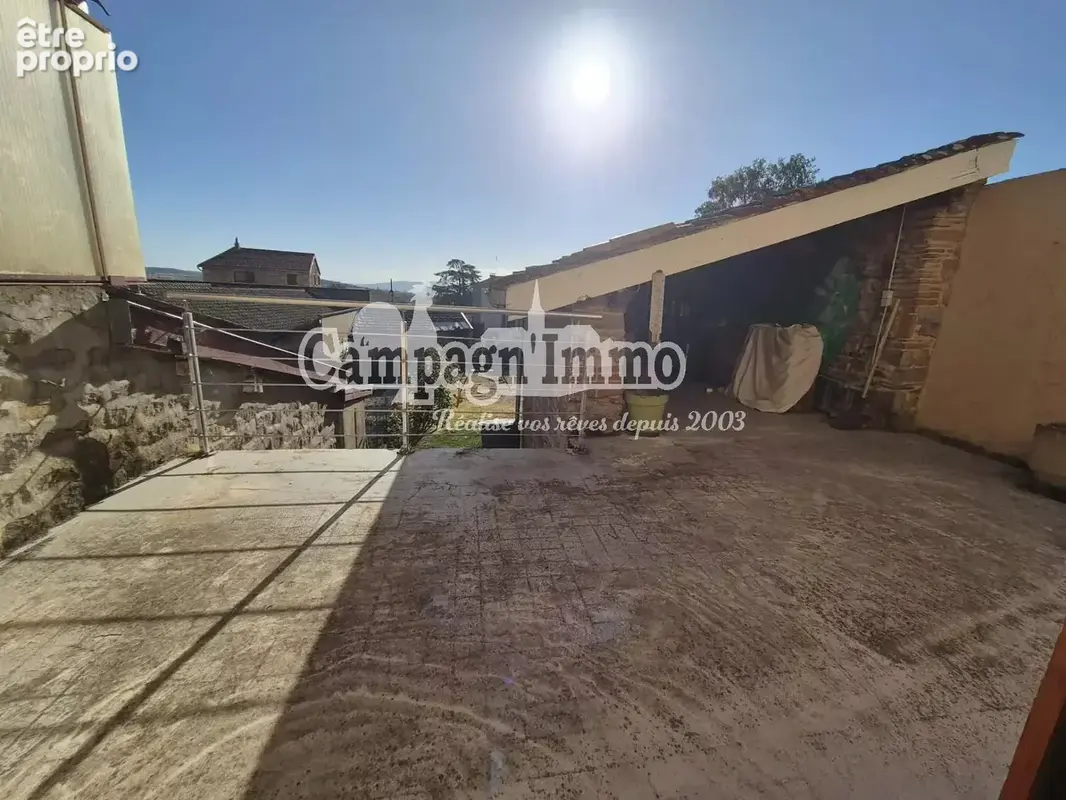Charmante maison de village avec terrasse, terrain et dépendances - photo 2