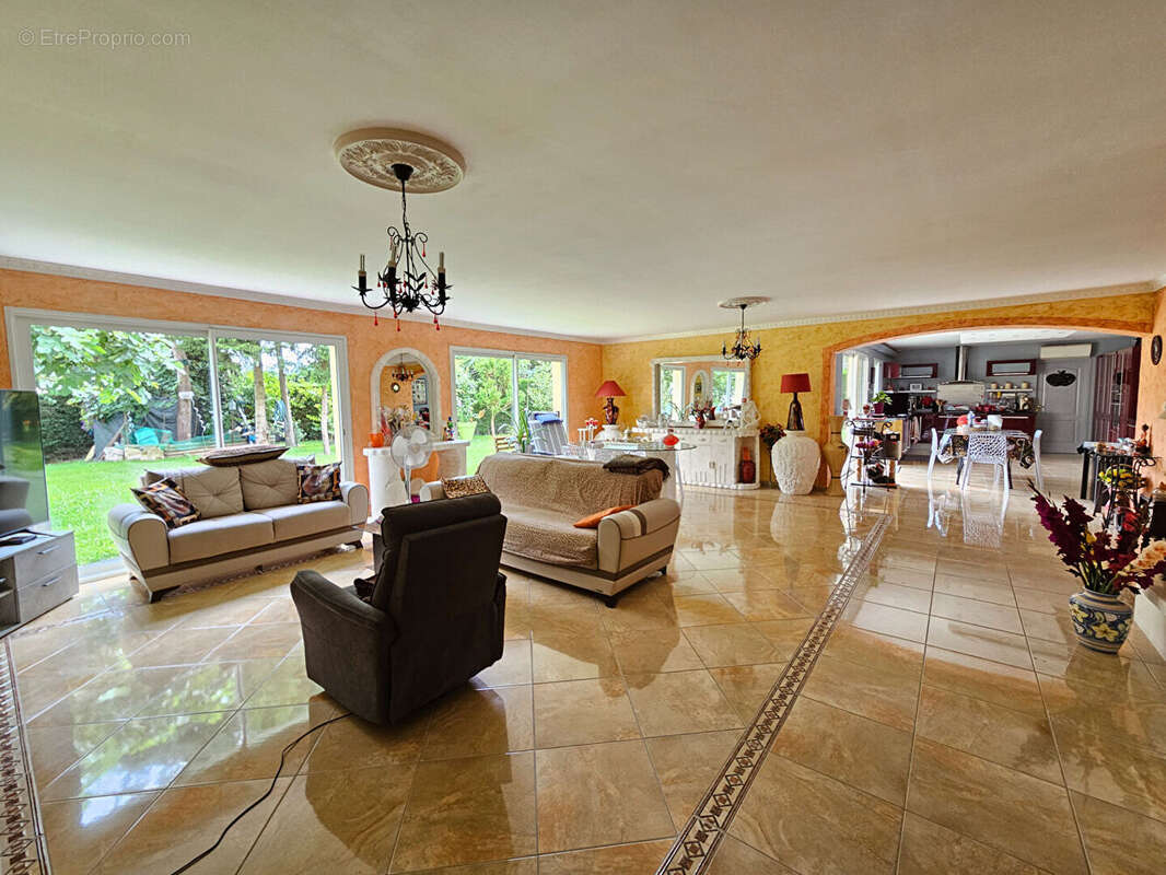 Maison à MESNIL-RAOUL