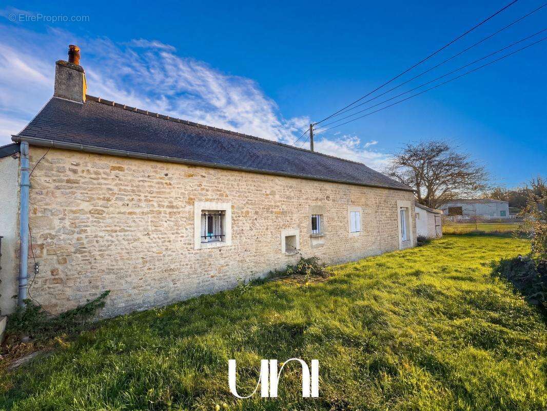 Maison à TILLY-SUR-SEULLES