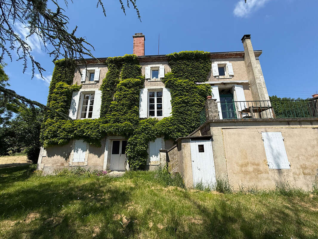 Propriété de charme en pleine nature avec gîte et dépendances - photo 6