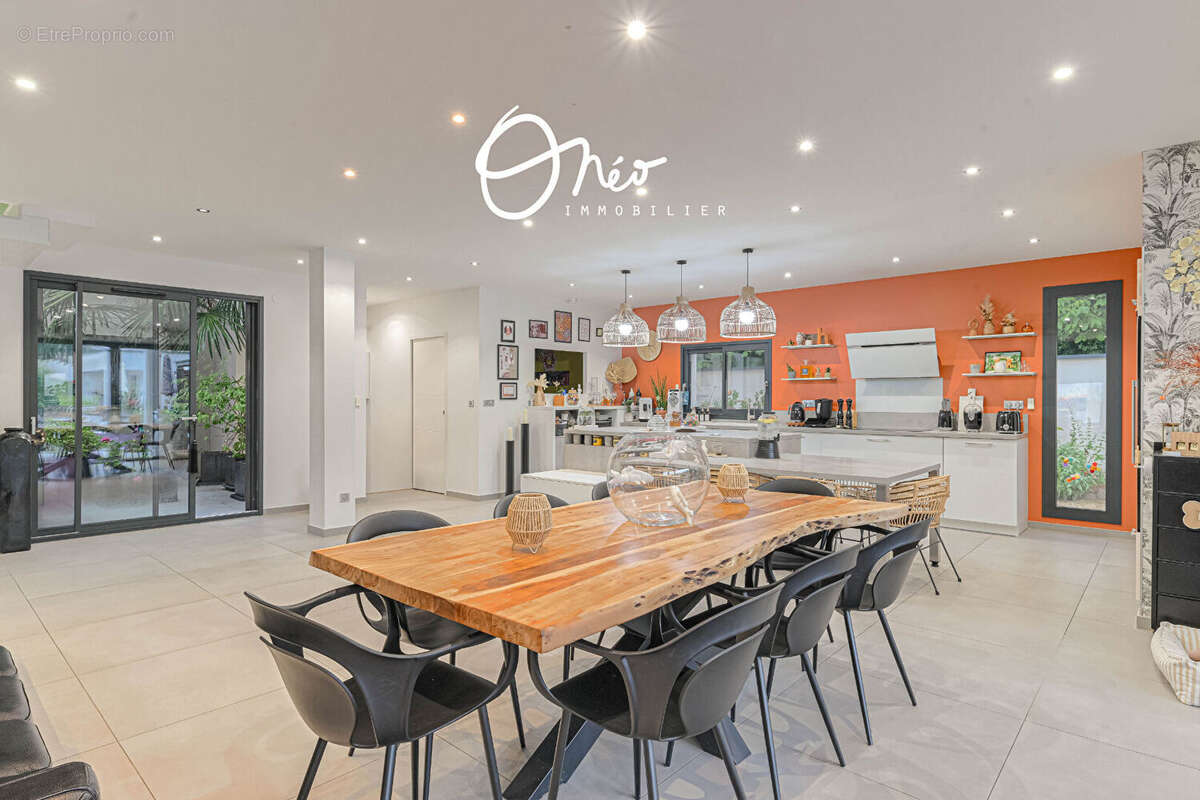 Coeur village - Villa contemporaine de 282 m2 - photo 10
