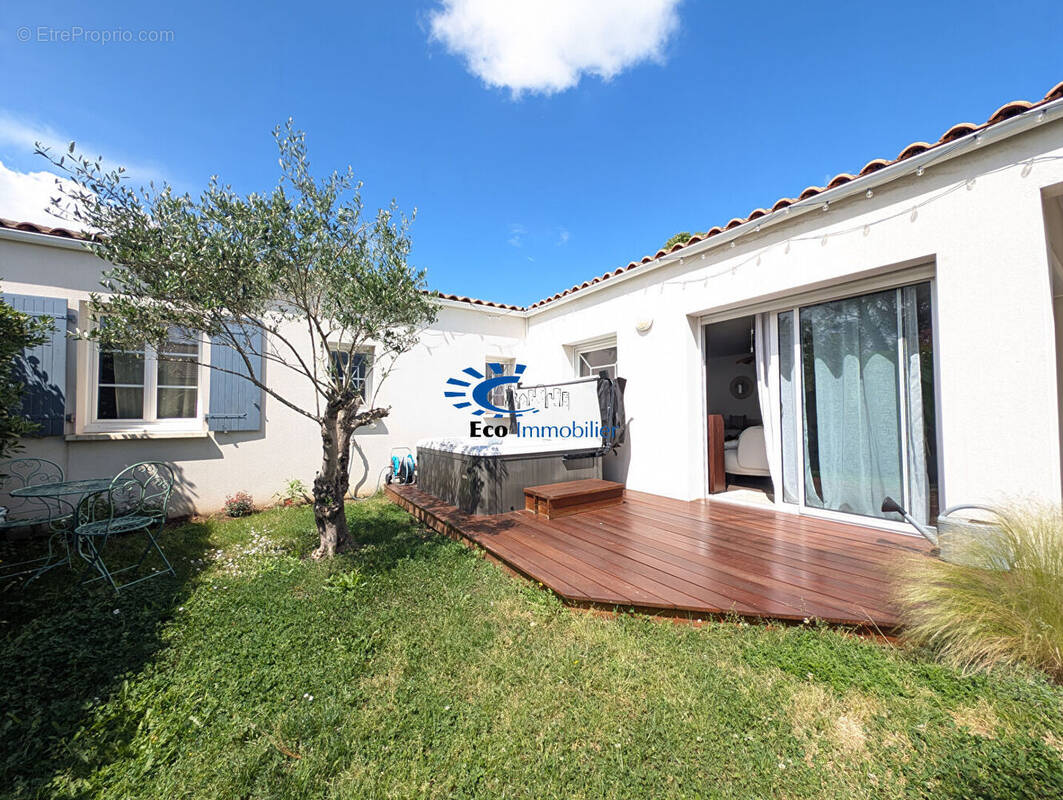 Maison à DOMPIERRE-SUR-MER