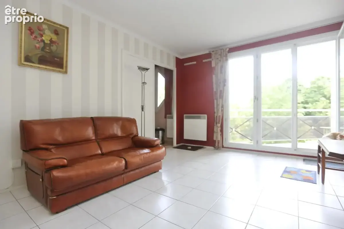 Appartement 4 pièces / 3 chambres a 6 minutes du métro ligne 11 - photo 5