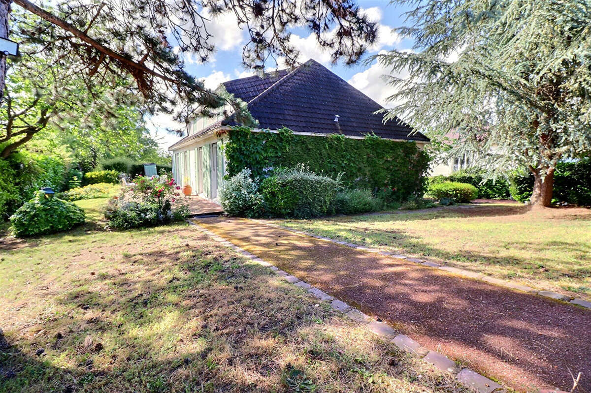 Maison à MAREIL-MARLY