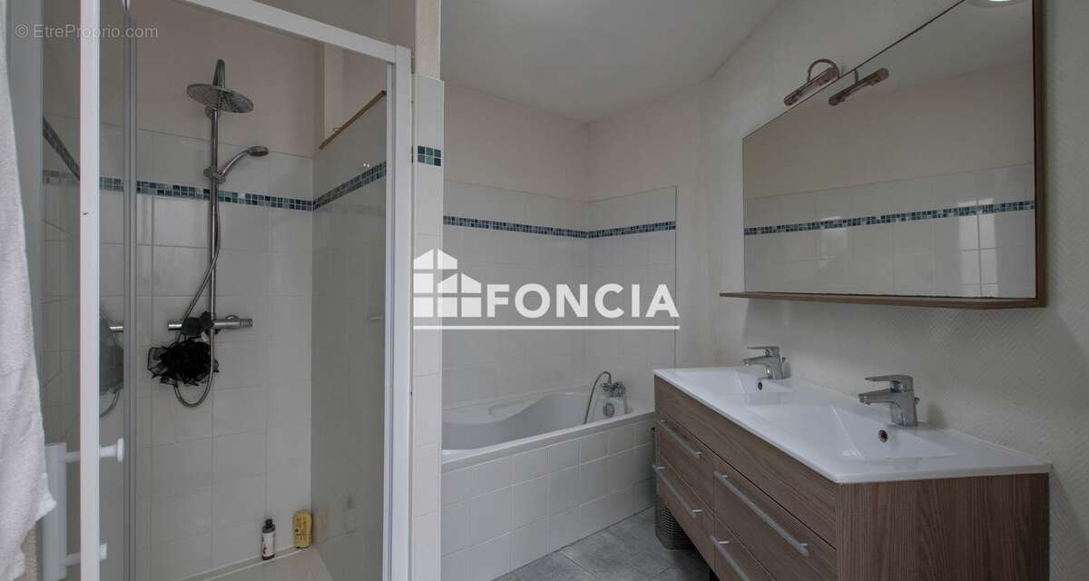 Maison à TONNAY-CHARENTE