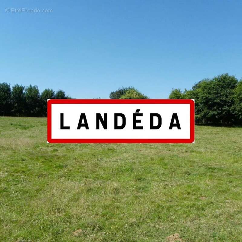 Terrain à LANDEDA