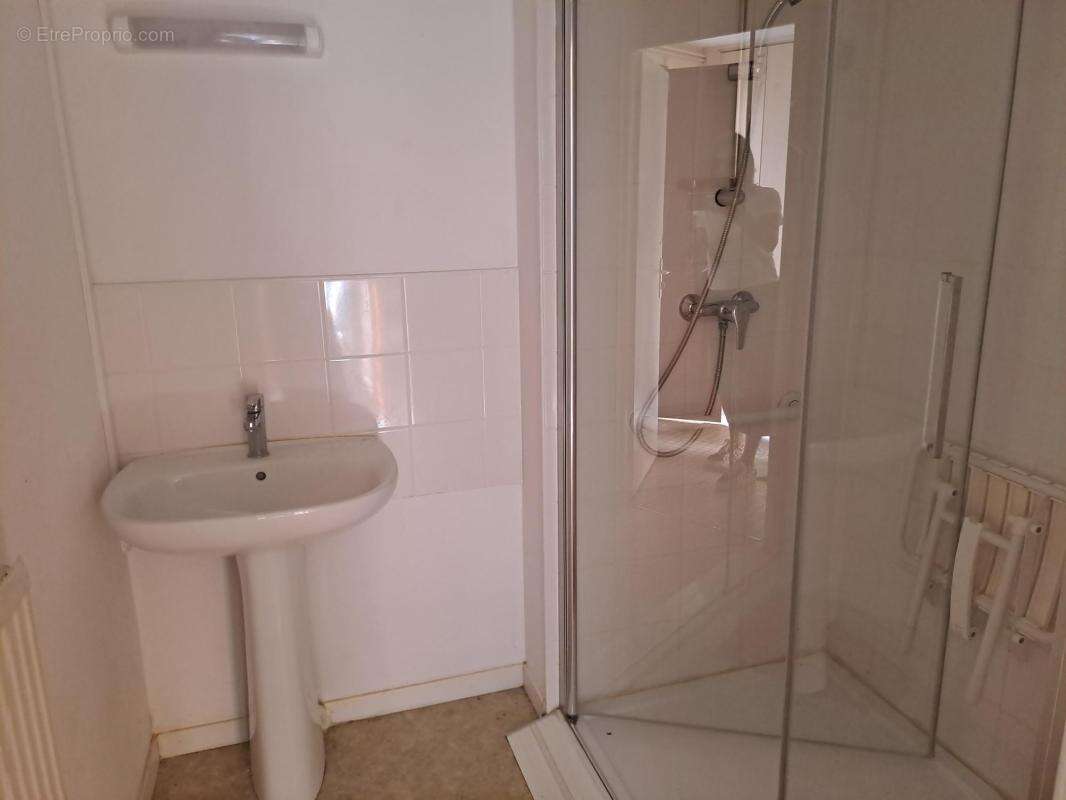 OIGNIES - Plain-pied T2 de 49 m² - photo 4