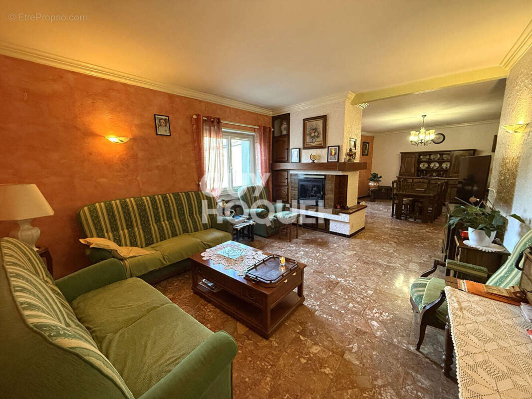 Maison à SAINT-ANDEOL-LE-CHATEAU