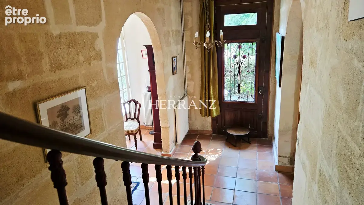Maison de caractere 277 m2 - - photo 3