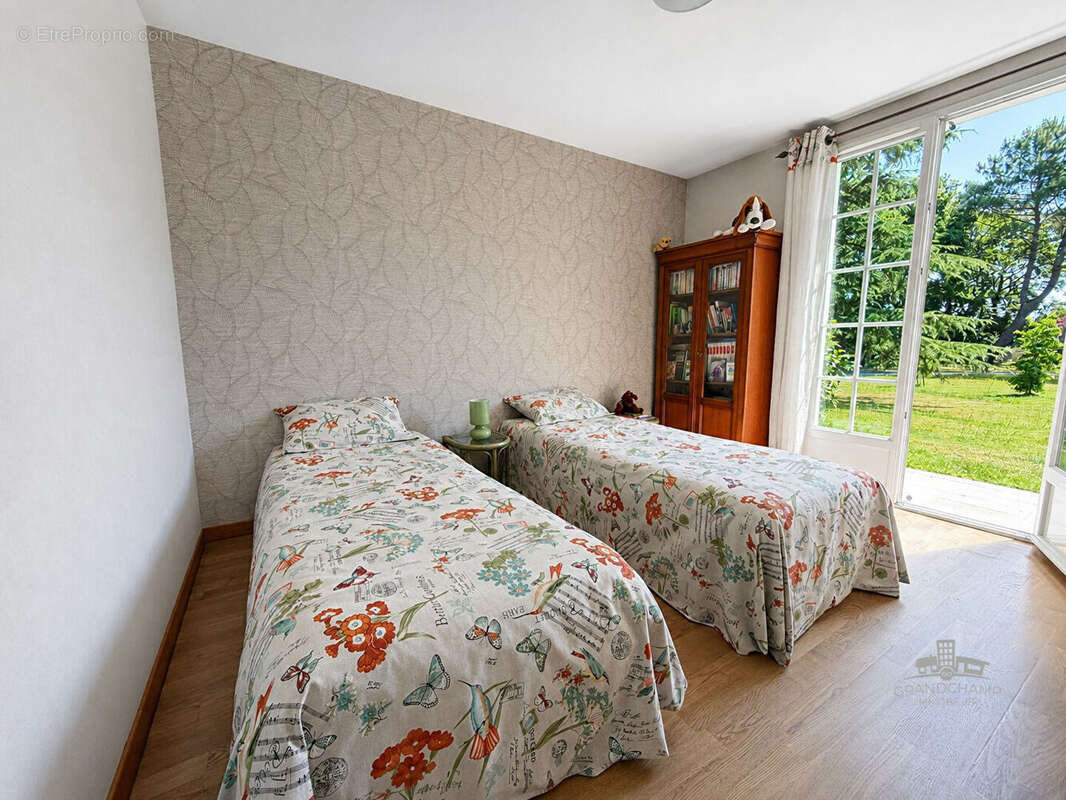 Maison Grandchamp Des Fontaines 7 pièce(s) 171.38 m2 - photo 6