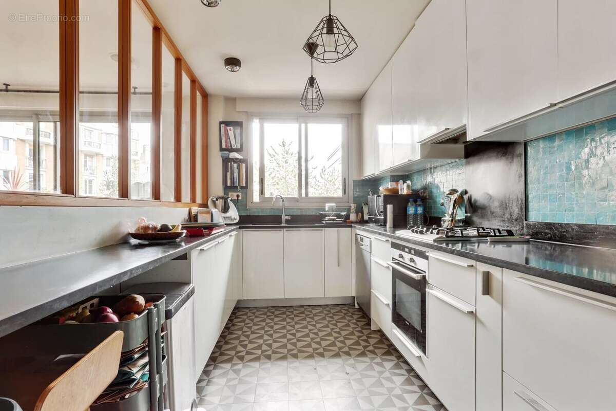 Appartement à LEVALLOIS-PERRET