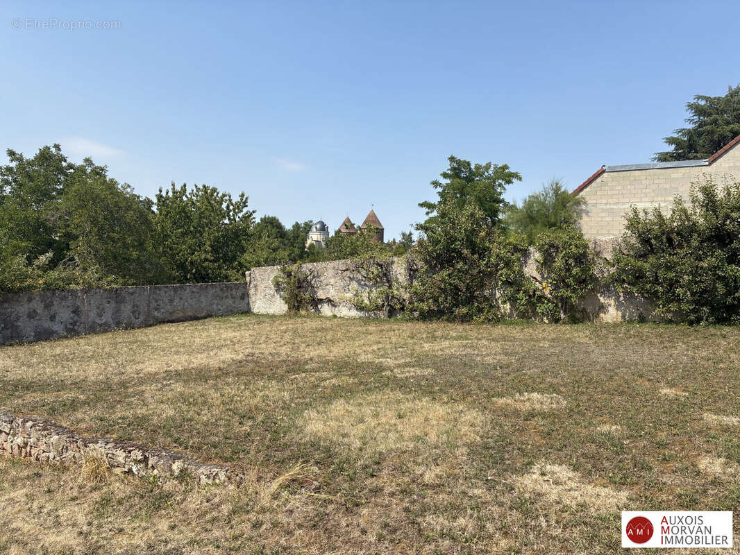 Terrain 1810 m² à Semur-En-Auxois  - photo 2