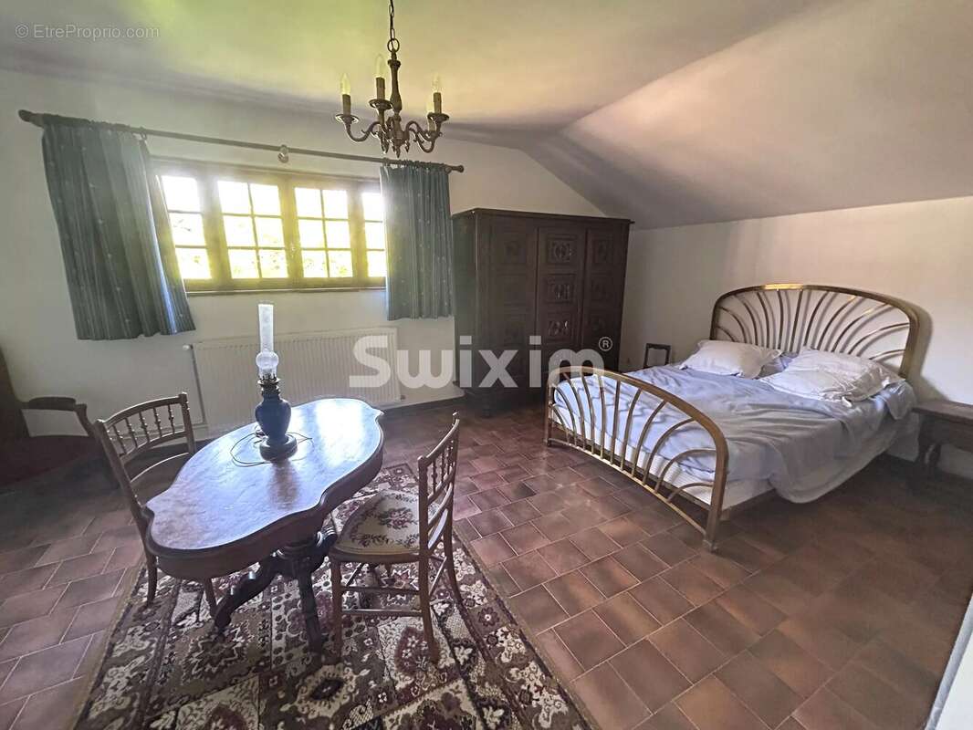 Maison à JOUX-LA-VILLE