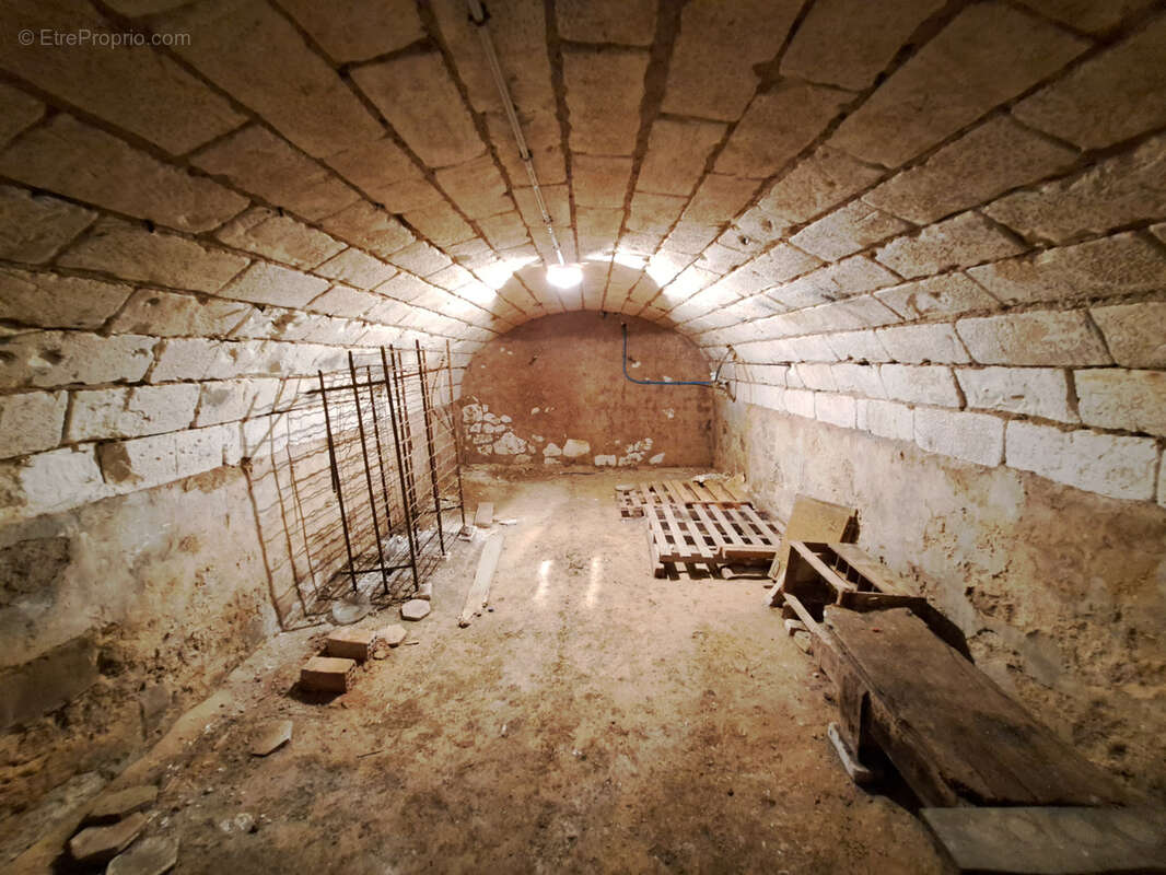 Maison à PONT-SUR-YONNE