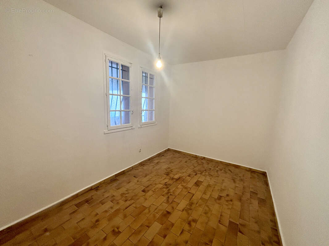 Appartement à SAINT-CYR-SUR-MER