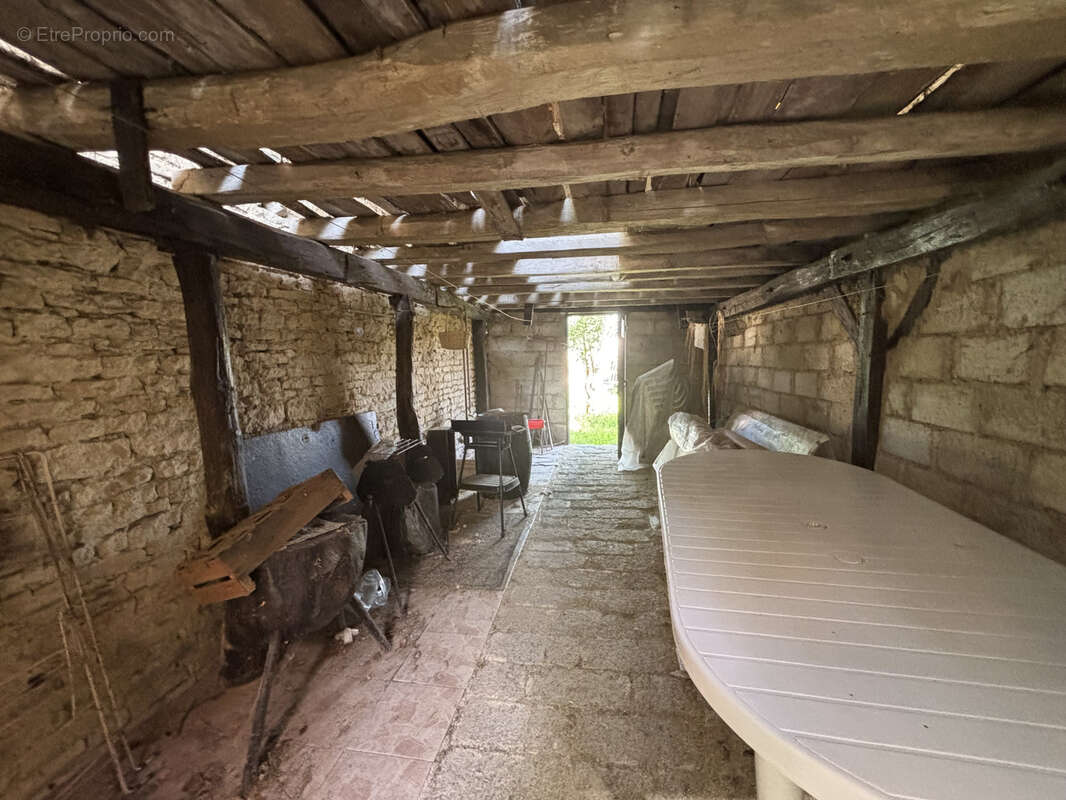 Maison à MONTLIOT-ET-COURCELLES