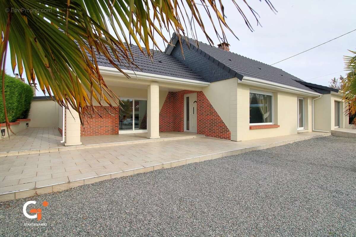 Maison à GREGES