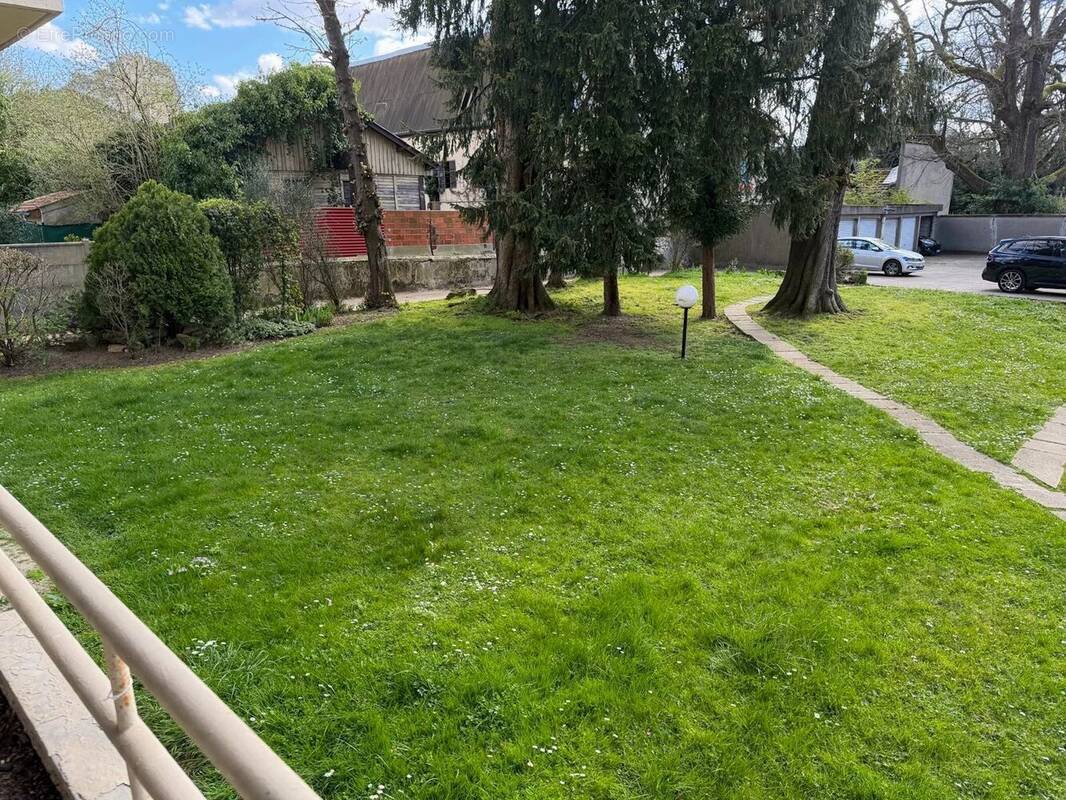 Appartement à LE RAINCY