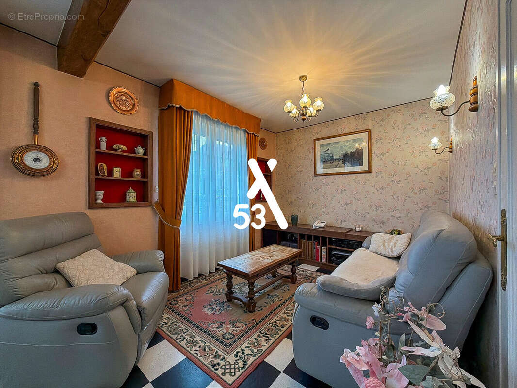 Maison à SAINT-MARTIN-AU-LAERT