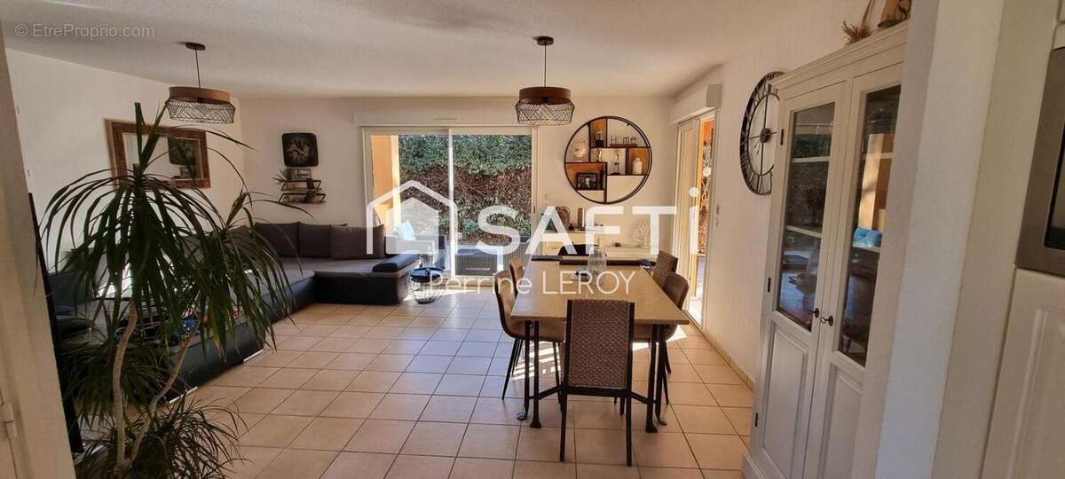 Photo 7 - Maison à ROQUEBRUNE-SUR-ARGENS