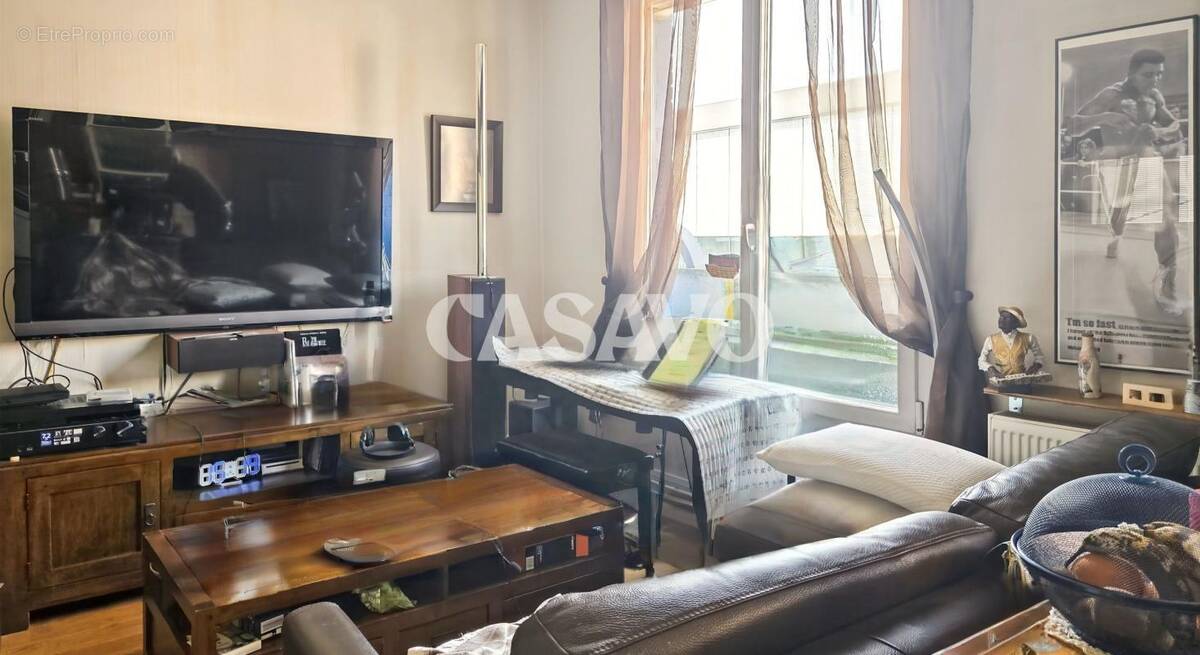 Appartement à LES PAVILLONS-SOUS-BOIS