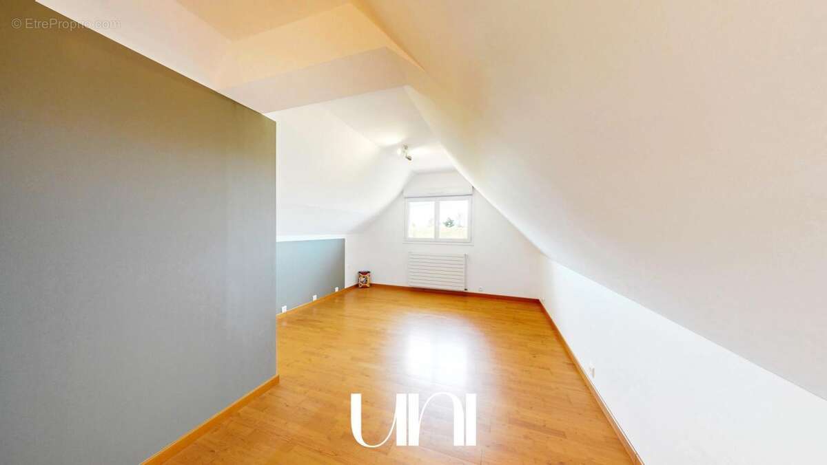 Maison à JUAYE-MONDAYE