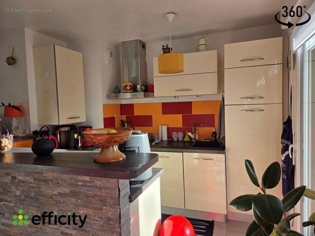 Appartement à LA CHAPELLE-DES-FOUGERETZ