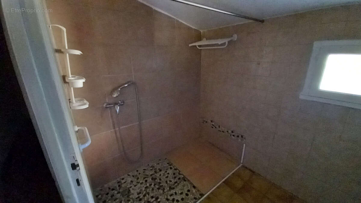 Maison à COLOMBIERES-SUR-ORB