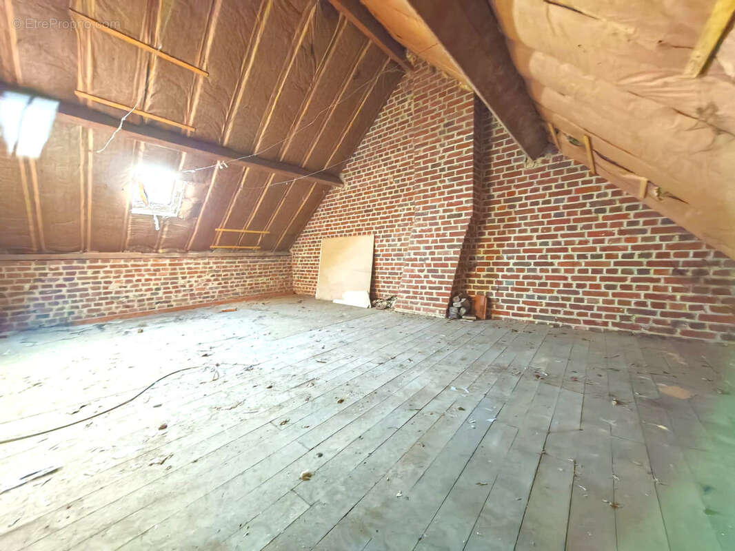 Maison à SAINT-SAUFLIEU