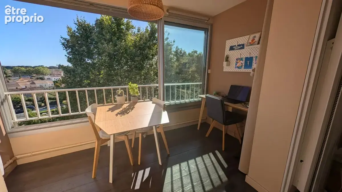 Appartement T2 en duplex rénové à Six-Fours-Les-Plages  – Exposition Sud, loggia et vue dégagée - photo 9