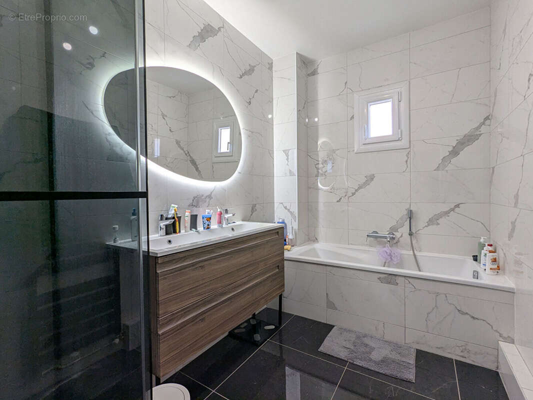 Maison à NORGES-LA-VILLE