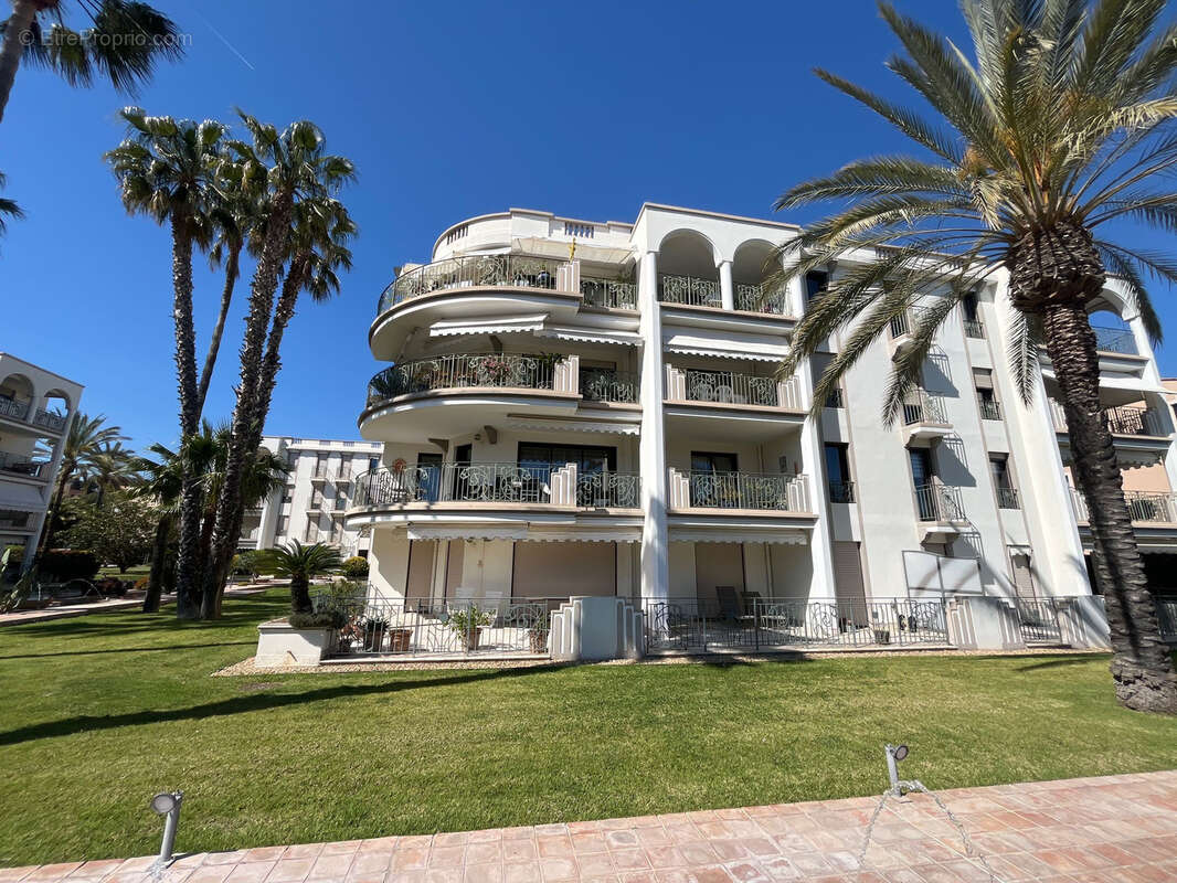 Appartement à SANARY-SUR-MER