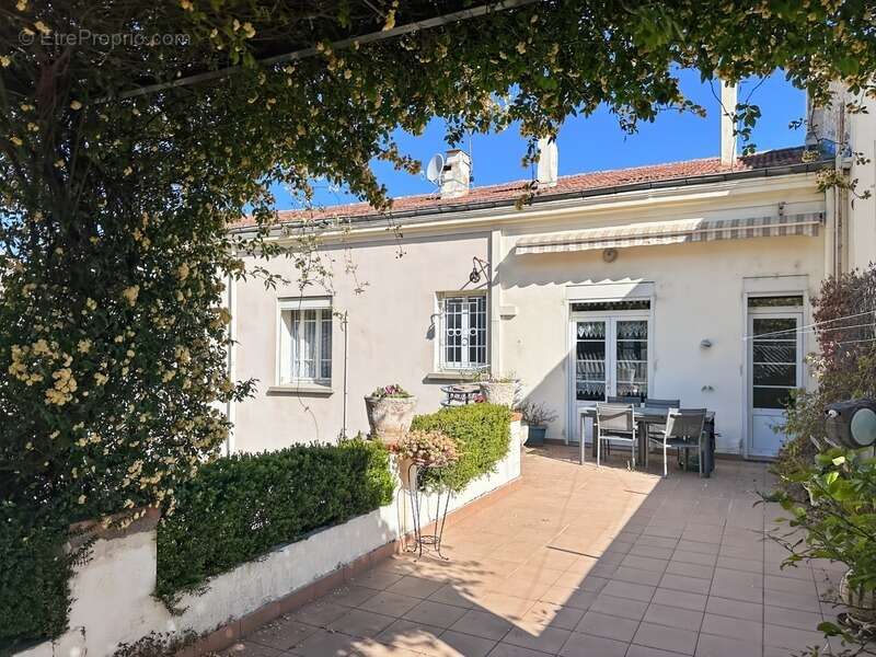 Maison de ville, 4 chambres+1 bureau  avec jardin et garage - photo 17