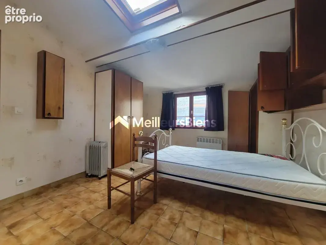 T1 de 24,35 m² au 5e étage à Paris 75003 avec cuisine séparée - photo 5