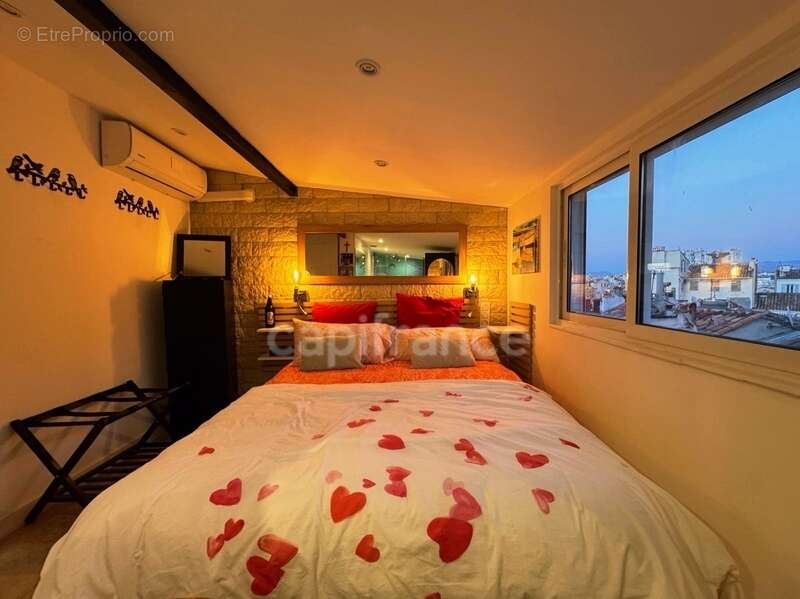 Appartement à MARSEILLE-6E