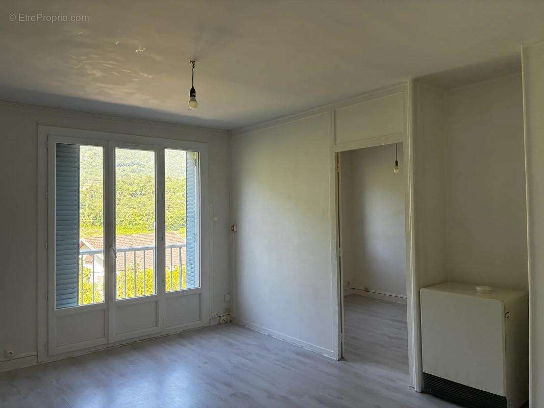 Appartement à VIZILLE