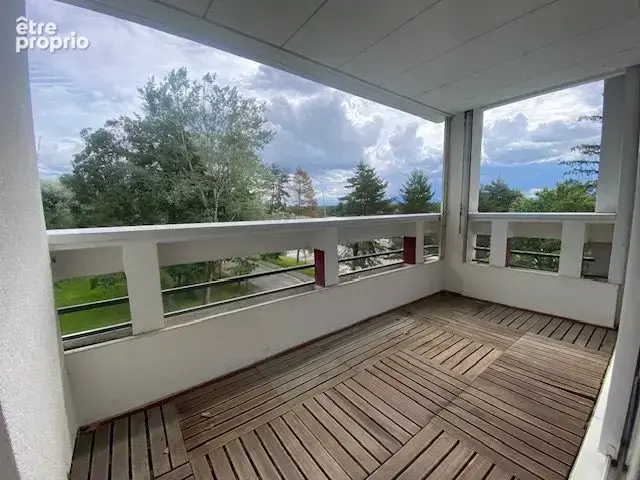 Appartement à SAINT-GENIS-POUILLY