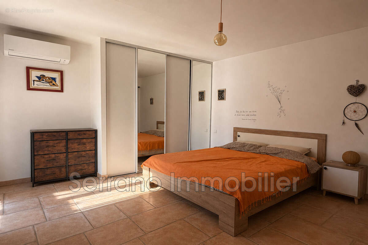 Maison 238 m² à Salazac  - photo 7