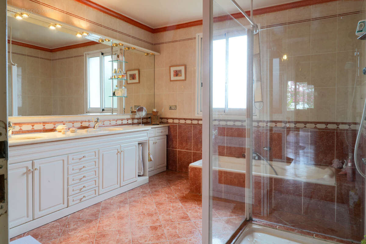 Entre authenticité basque et art de vivre, une propriété familiale d’exception aux portes de Saint-Jean-de-Luz - photo 18