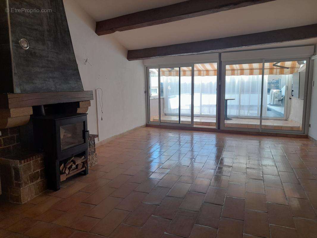 Appartement à VINON-SUR-VERDON