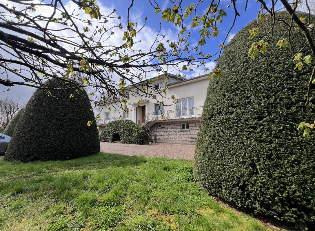 Maison à MENIL-LA-TOUR