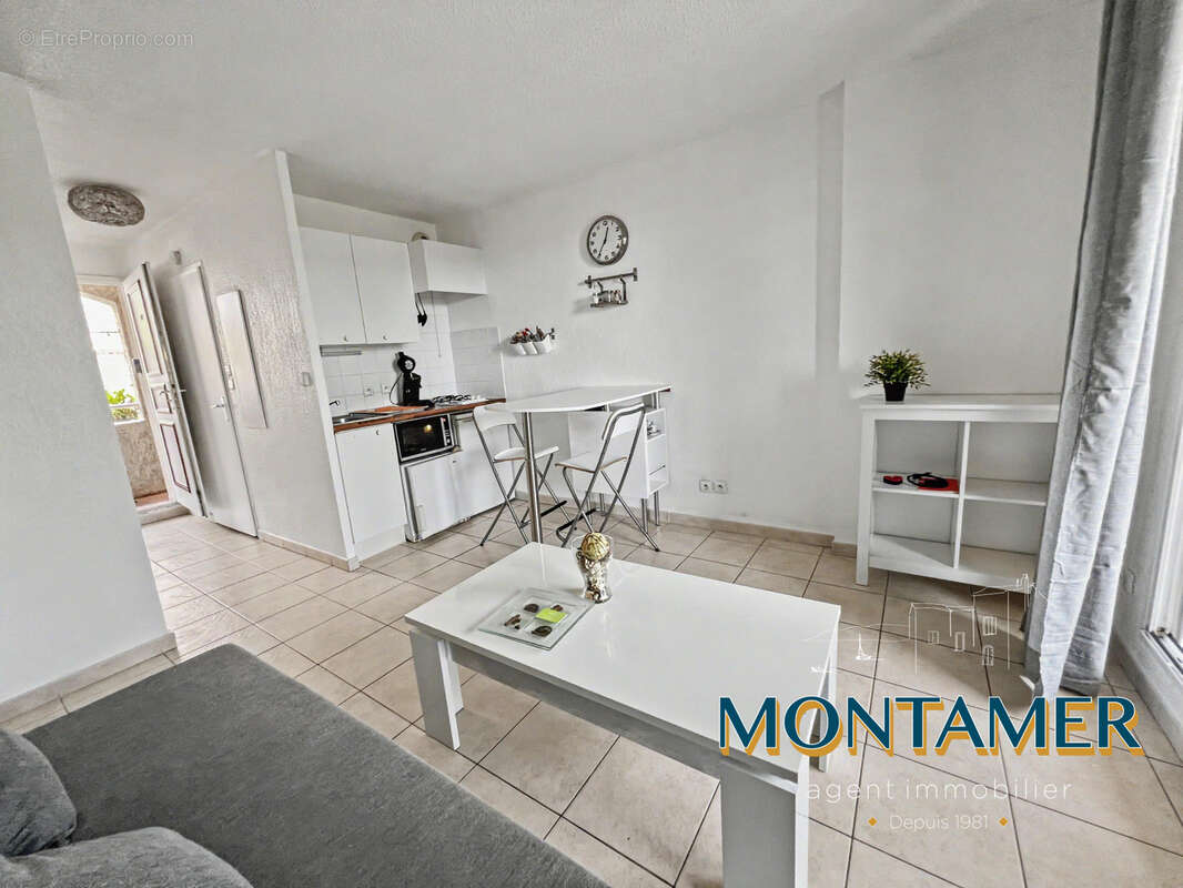 Appartement à SAUSSET-LES-PINS